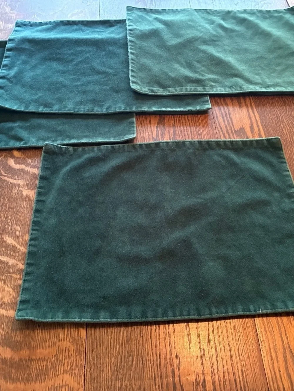 Set of 4 Dark Green velvet Placemat Set